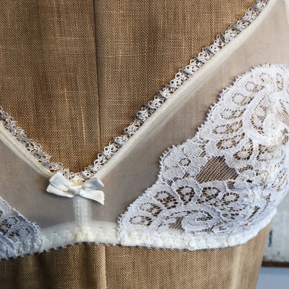 SOLD‼️VALENTINO Bra - Picture 6 of 8